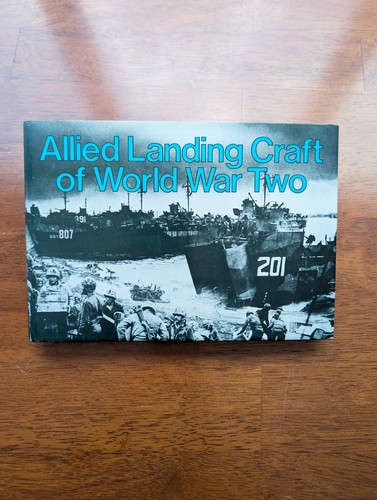 Allied landing craft - landing,